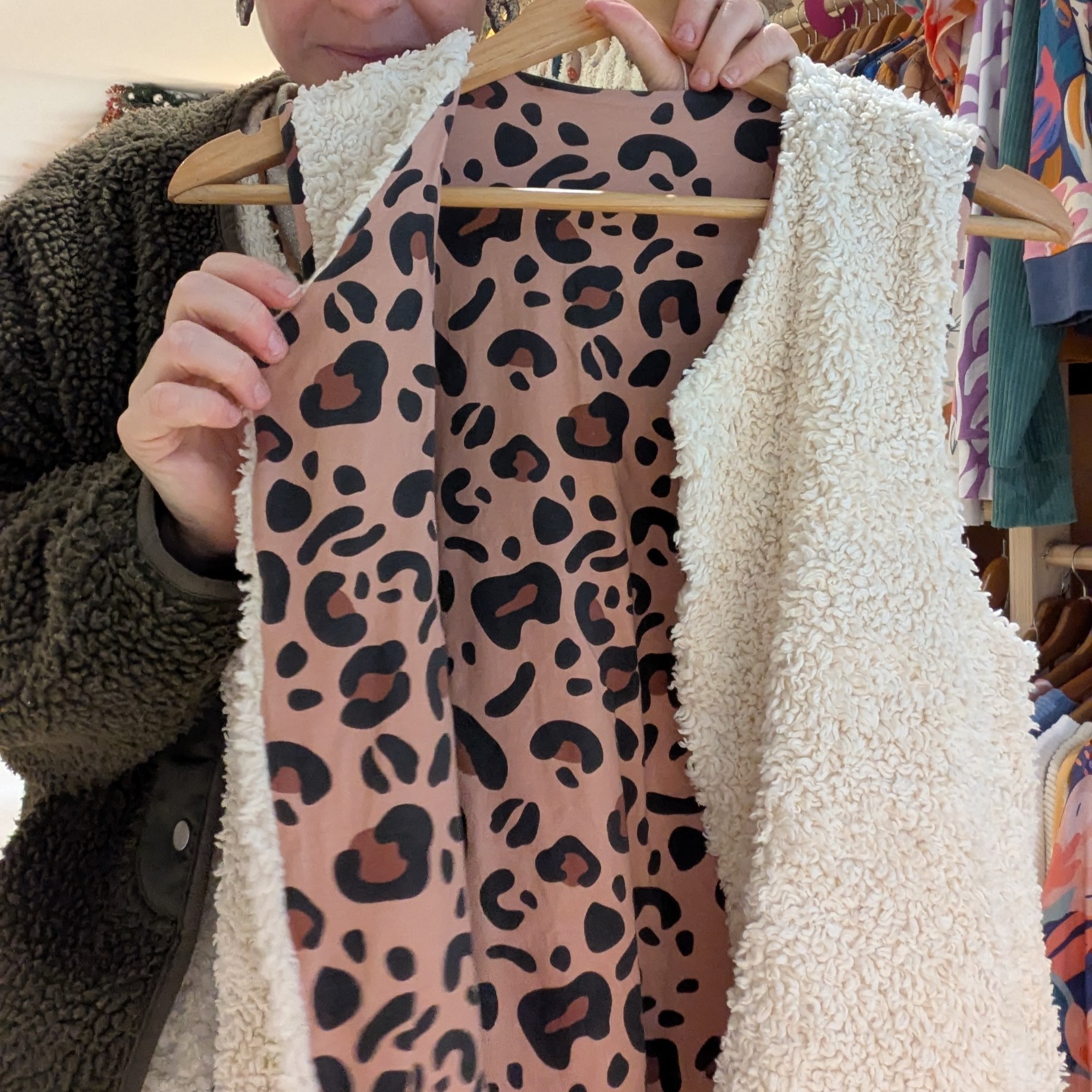 Gilet de berger / Léopard taille L – Image 2