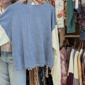 Sweat velours Bleu/vanile taille L version longue